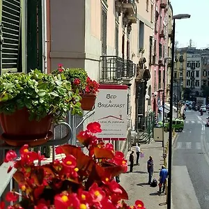 Bed & Breakfast A Casa Di Mamma, Napels